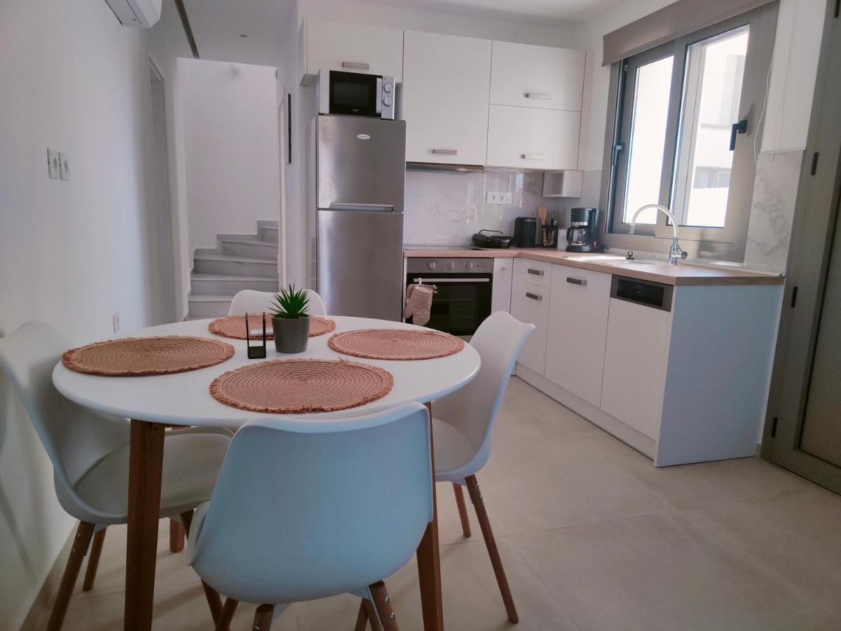 Alpha Villas เกนนาดี ภายนอก รูปภาพ
