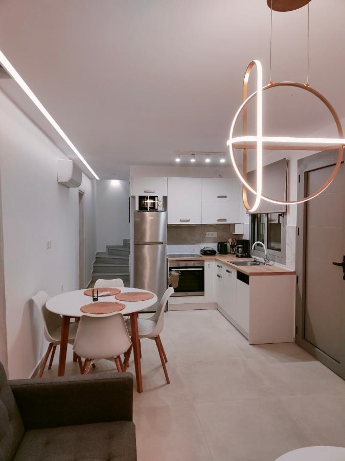 Alpha Villas เกนนาดี ภายนอก รูปภาพ